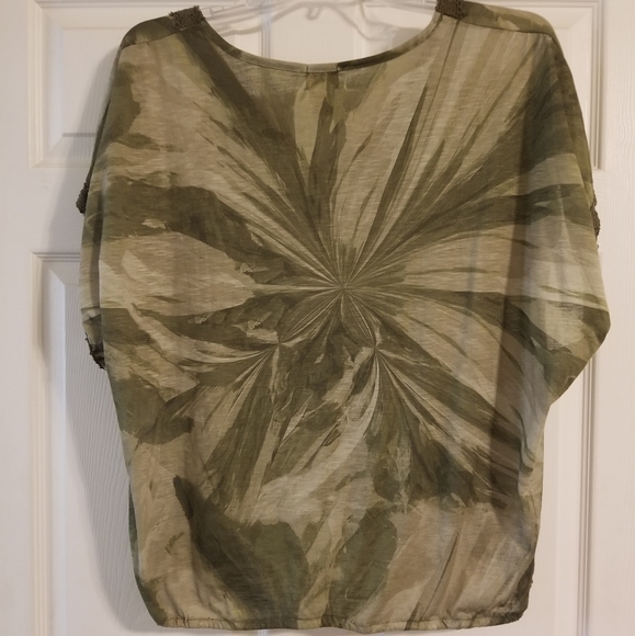 Eyelash Couture Blouse w/Discounted Shipping - Picture 2 of 5